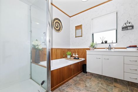 Photo of property in 70 Tawavale Street, Pukehangi, Rotorua, 3015