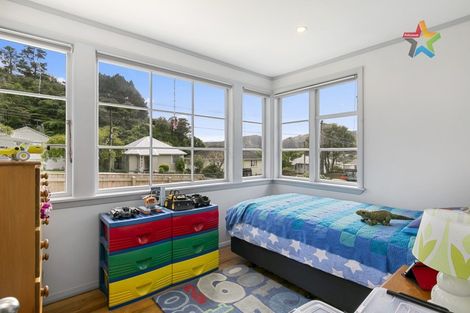 Photo of property in 4 Frethey Grove, Naenae, Lower Hutt, 5011