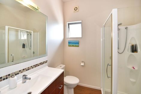 Photo of property in 8 Rivervale Grove, Stanmore Bay, Whangaparaoa, 0932