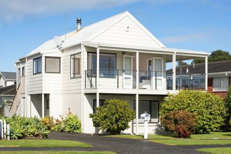 Photo of property in 85 Kiwi Esplanade, Mangere Bridge, Auckland, 2022