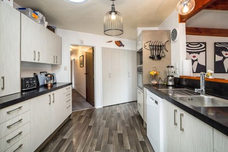 Photo of property in 19 Maclaurin Street, Dannevirke, 4930