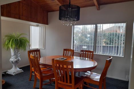 Photo of property in 2/62 Weymouth Road, Manurewa, Auckland, 2102