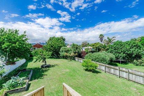 Photo of property in 12 Gray Avenue, Paraparaumu Beach, Paraparaumu, 5032