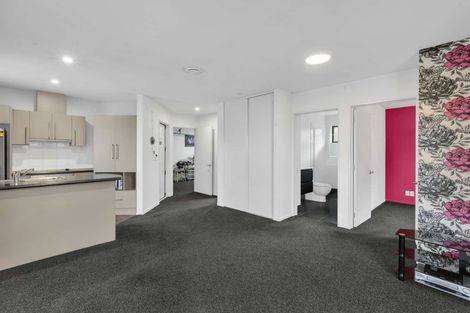 Photo of property in 1/123 Sawyers Arms Road, Northcote, Christchurch, 8052