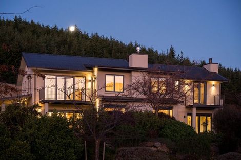 Photo of property in 50 Forest Heights, Wanaka, 9305