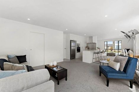 Photo of property in 6 Aeronautic Road, Takanini, 2112