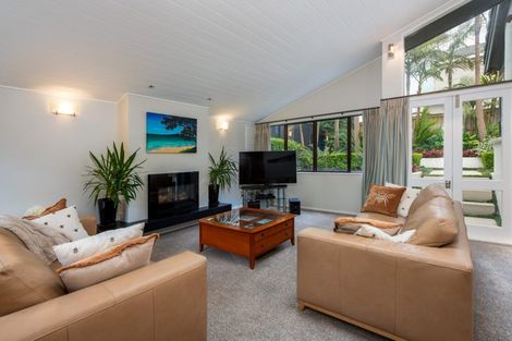 Photo of property in 33a Craig Road, Milford, Auckland, 0620