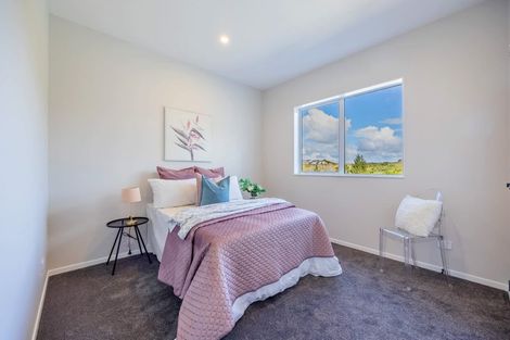 Photo of property in 2 Maraeariki Avenue, Orewa, 0931