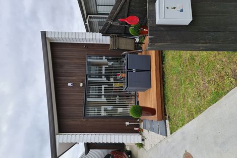 Photo of property in 4 Beardmore Lane, Papakura, 2110