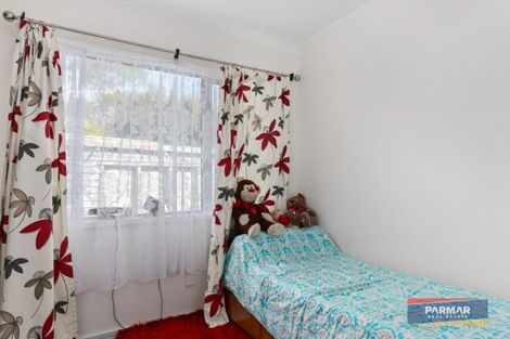 Photo of property in 64 Reynella Drive, Massey, Auckland, 0614