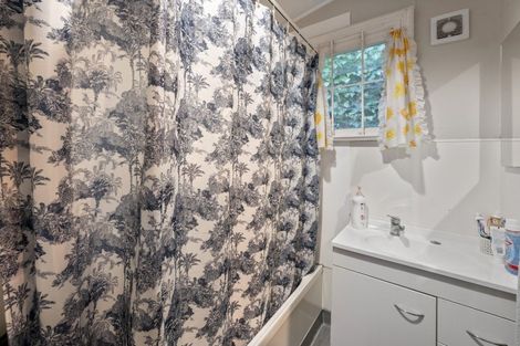 Photo of property in 39 Faraday Street, Hospital Hill, Napier, 4110