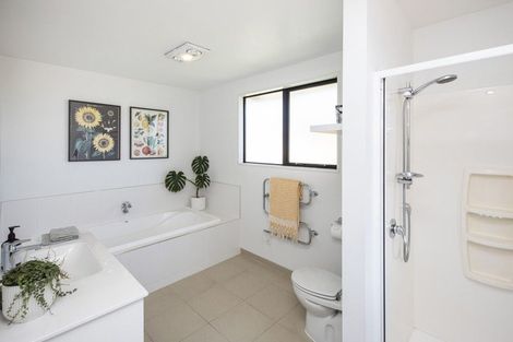 Photo of property in 10 Mica Place, Northwood, Christchurch, 8051