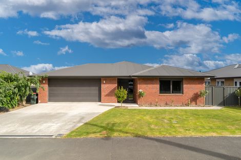 Photo of property in 193 Wingatui Road, Mosgiel, 9024