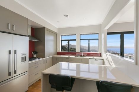 Photo of property in 46 Apuka Street, Brooklyn, Wellington, 6021