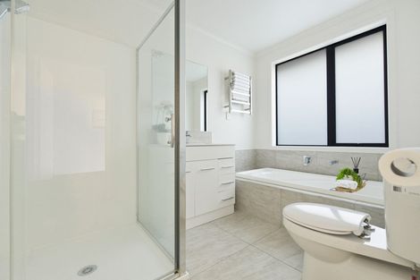 Photo of property in 39 Cabourne Drive, Glenview, Hamilton, 3206