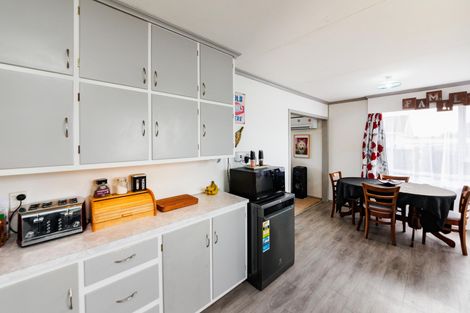 Photo of property in 33 Halswell Crescent, Westbrook, Palmerston North, 4412