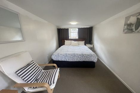 Photo of property in 43 Surf Road, Stanmore Bay, Whangaparaoa, 0932