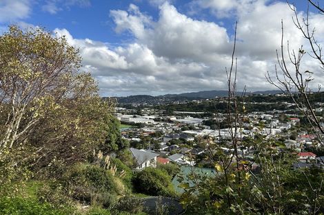 Photo of property in 107 Nevay Road, Miramar, Wellington, 6022