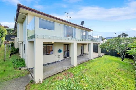Photo of property in 2/19a Seaview Road, Castor Bay, Auckland, 0620
