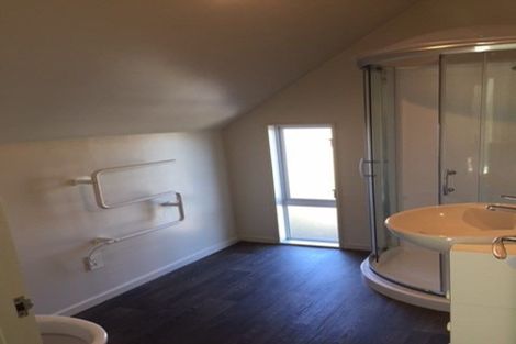 Photo of property in 2/102 Wainui Street, Riccarton, Christchurch, 8041