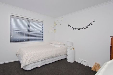 Photo of property in 39 Rainey Crescent, Papamoa Beach, Papamoa, 3118