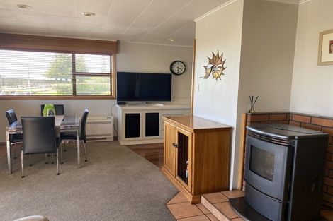 Photo of property in 1 Domain Terrace, Karoro, Greymouth, 7805
