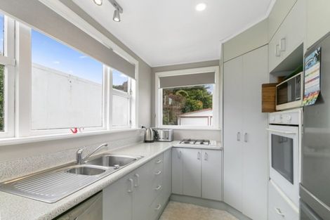 Photo of property in 8 Hautana Square, Woburn, Lower Hutt, 5010