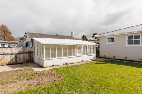 Photo of property in 4 Glasgow Street, Takaro, Palmerston North, 4412