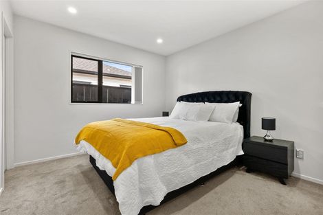 Photo of property in 8 Silver Beech Street, Takanini, 2110