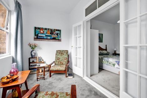 Photo of property in Devonport Apartments, 26/127 Saint Aubyn Street, New Plymouth, 4310