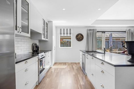 Photo of property in 21 Lewis Close, Rangiora, 7400