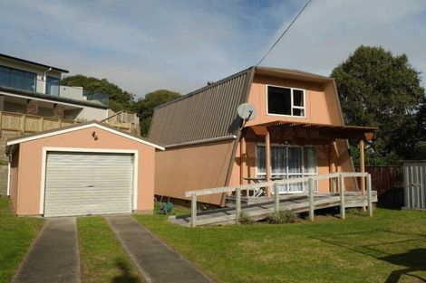 Photo of property in 56 Tutere Street, Waikanae Beach, Waikanae, 5036