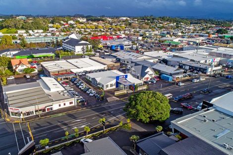 Photo of property in 330 Devon Street West, New Plymouth, 4310