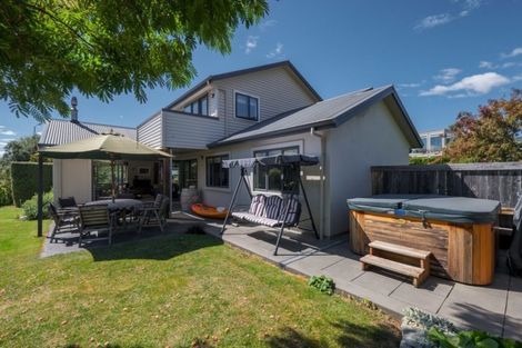 Photo of property in 19 Stonebrook Drive, Wanaka, 9305