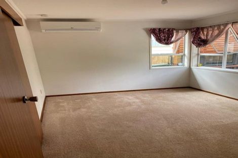 Photo of property in 5 Vonnell Place, Birkdale, Auckland, 0626