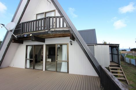 Photo of property in 68 Ngatai Street, Manaia, 4612