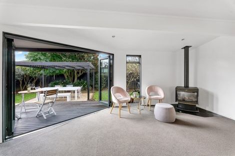 Photo of property in 287 Bucklands Beach Road, Bucklands Beach, Auckland, 2012