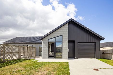 Photo of property in 19 Keerangi Place, Rototuna North, Hamilton, 3210