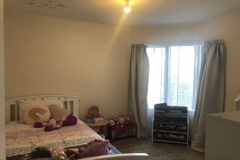 Photo of property in 2/4 Currell Way, Somerville, Auckland, 2014