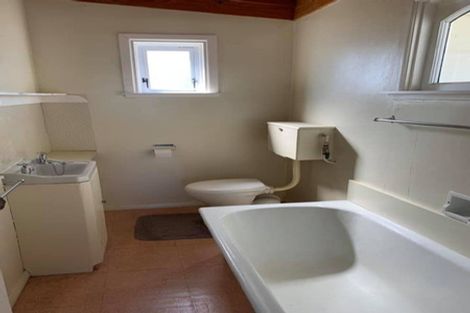 Photo of property in 18 Toru Road, Paraparaumu Beach, Paraparaumu, 5032