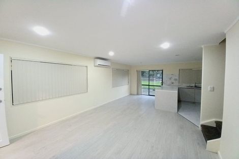 Photo of property in 19/8 Margan Avenue, New Lynn, Auckland, 0600