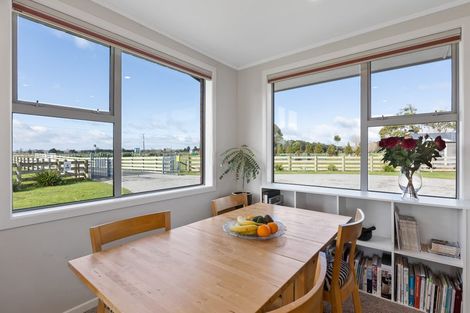 Photo of property in 318 Mountain Road, Lepperton, New Plymouth, 4373