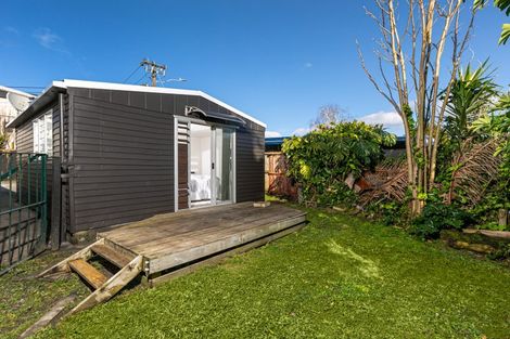 Photo of property in 117 Te Atatu Road, Te Atatu South, Auckland, 0610