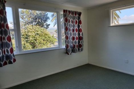 Photo of property in 1 Te Arawi Street, Takapuwahia, Porirua, 5022