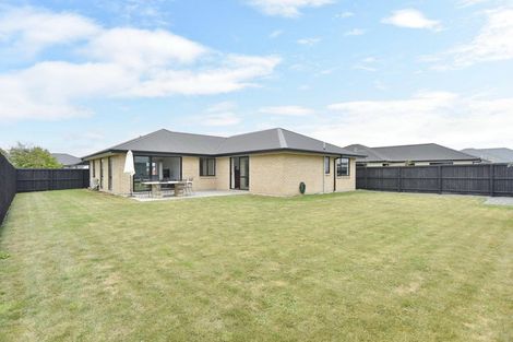 Photo of property in 8 Fearne Drive, Woodend, 7610