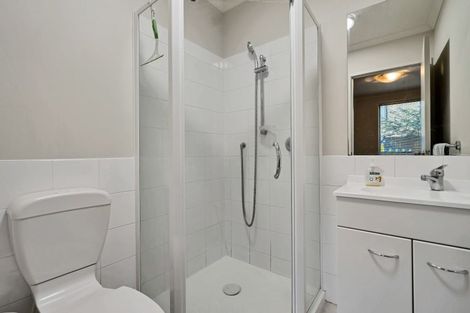 Photo of property in 18 Barnea Circle, Glen Eden, Auckland, 0602