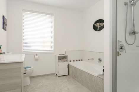 Photo of property in 52 Huka Heights Drive, Rangatira Park, Taupo, 3330