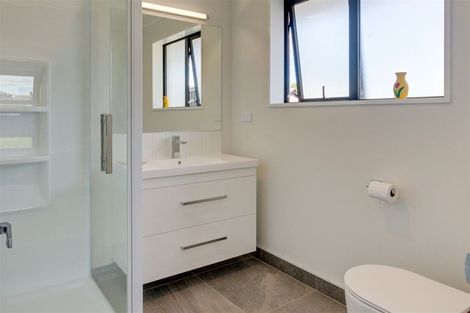 Photo of property in 52 Cross Street, Sefton, 7477