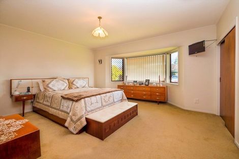 Photo of property in 2/6 Ti Nana Crescent, Henderson, Auckland, 0610