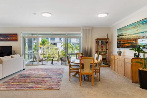 Photo of property in 77 Parkside Drive, Orewa, 0931